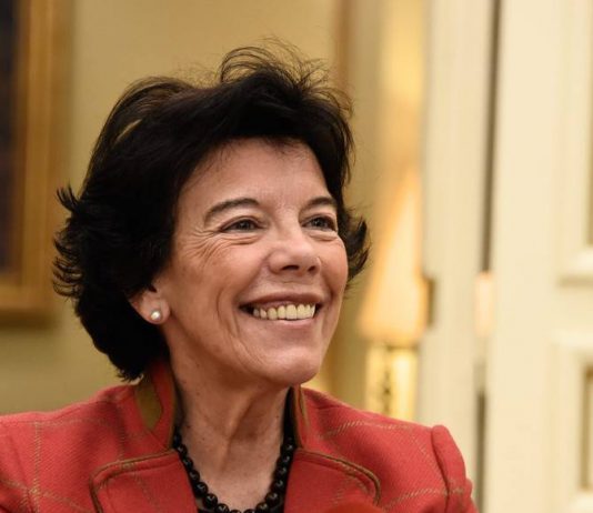 Jueces afines al Gobierno avisan: los padres que no lleven a sus hijos al colegio podrían perder la custodia