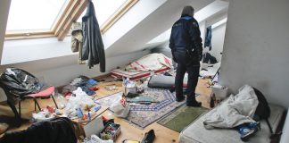 Un hombre recupera su casa okupada y teme ser acusado de allanamiento y amenazas