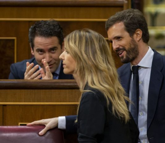 Cayetana Álvarez de Toledo destituida por el PP