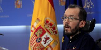 Pablo Echenique elimina de su cuenta de Twitter la bandera de España