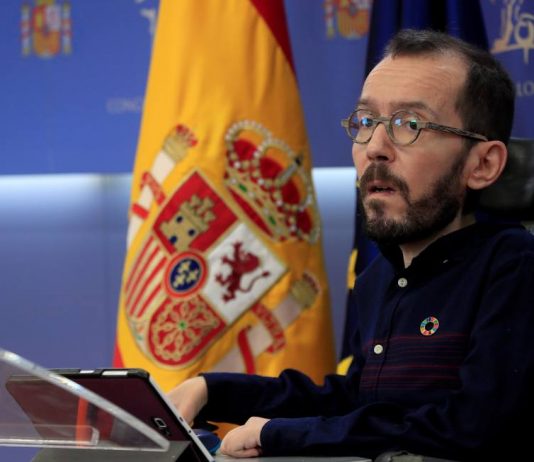 Pablo Echenique elimina de su cuenta de Twitter la bandera de España
