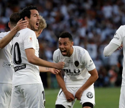 Jaque mate al Valencia: el Villarreal se lleva a dos jugadores clave