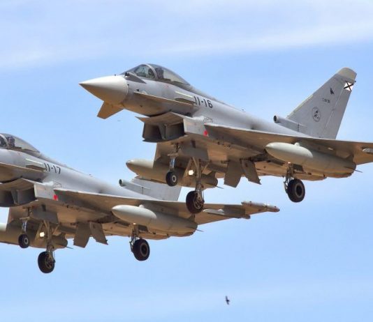 Demostración de fuerza del Ejército del Aire ante una supuesta incursión marroquí