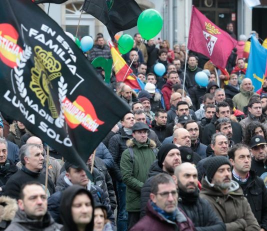 El ministro Marlaska abucheado por Guardias Civiles y Policía a su llegada a Cádiz: “Marlaska, dimisión”