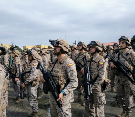 Los militares convocan una manifestación masiva contra el Gobierno