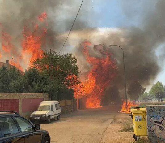 Okupas en Madrid queman las casas delante de sus dueños y les agreden